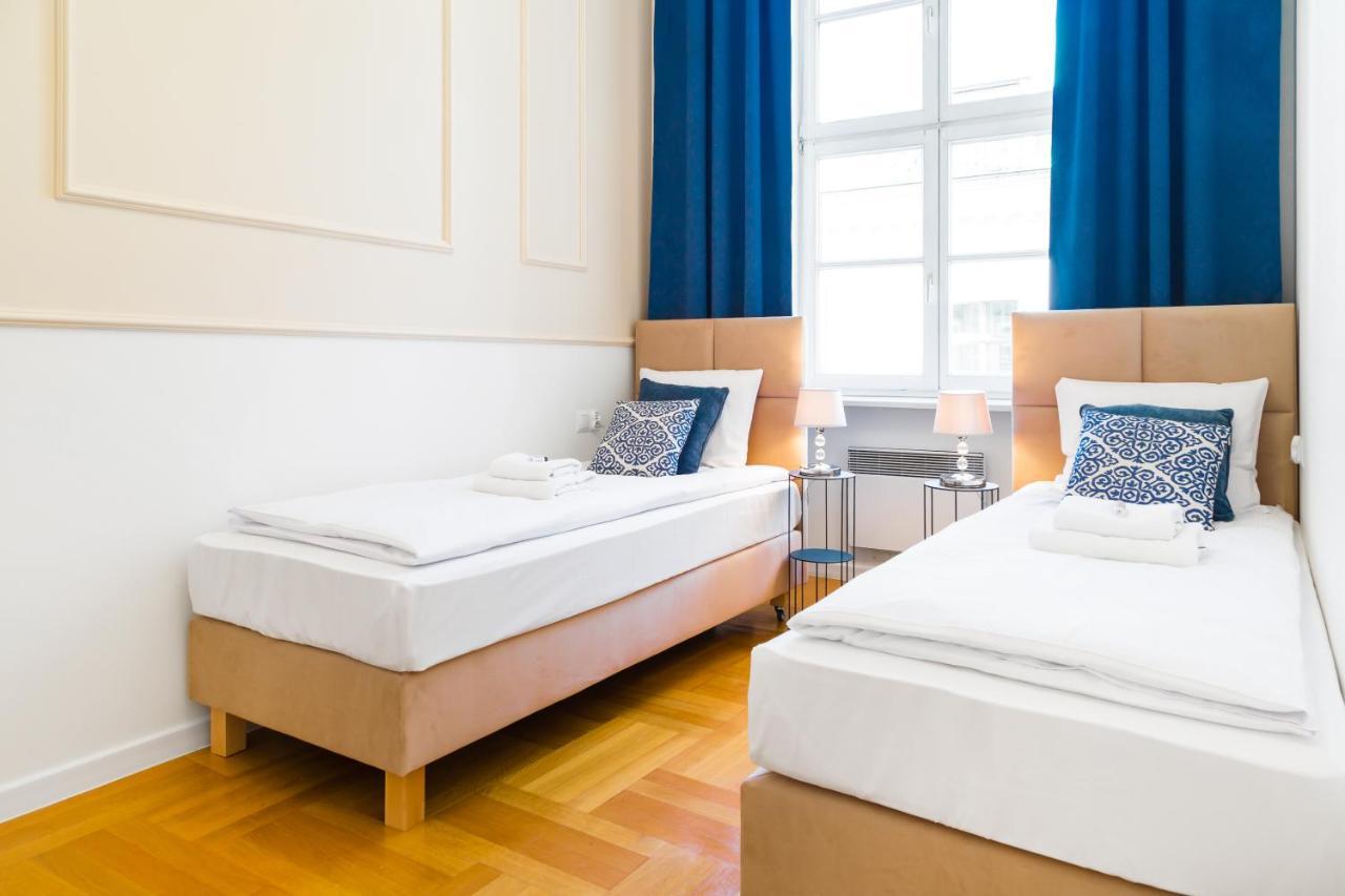 Glamorous Apartment In Heart Of Old Town Краков Экстерьер фото