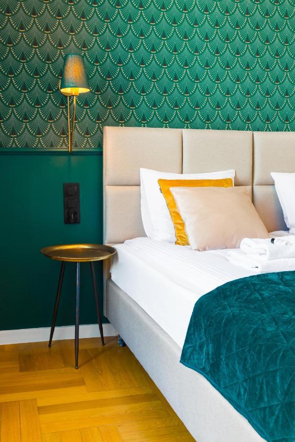 Glamorous Apartment In Heart Of Old Town Краков Экстерьер фото